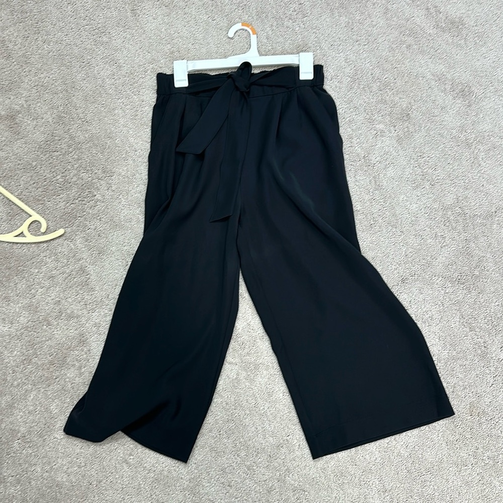 Lululemon Noir Crop